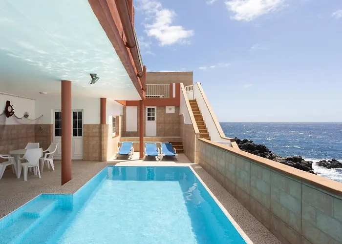Coastal Dream With Heated Pool *