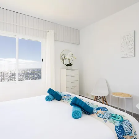 Hébergement de vacances Coastal Dream With Heated Pool El Escobonal