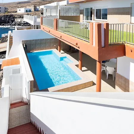 Coastal Dream With Heated Pool *