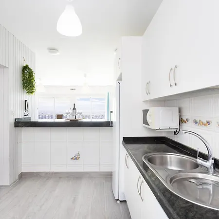 Hébergement de vacances Coastal Dream With Heated Pool