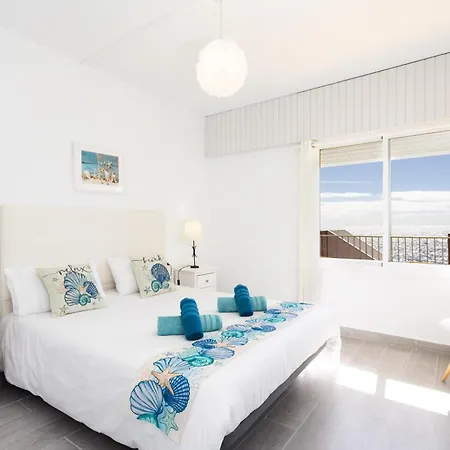 Hébergement de vacances Coastal Dream With Heated Pool El Escobonal